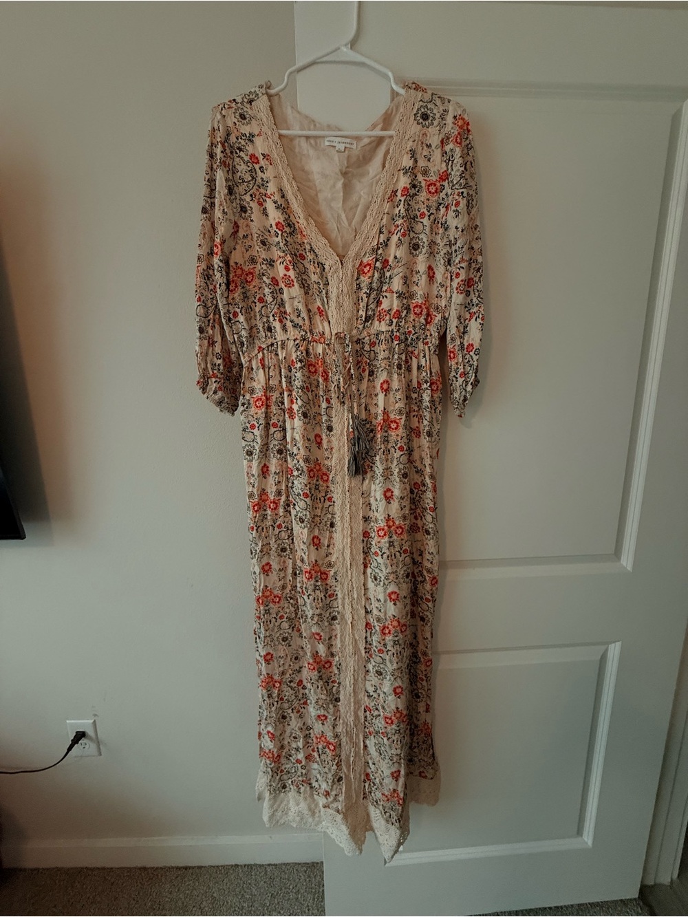 Floral Lace-Trim Maxi Dress in Cream and Red